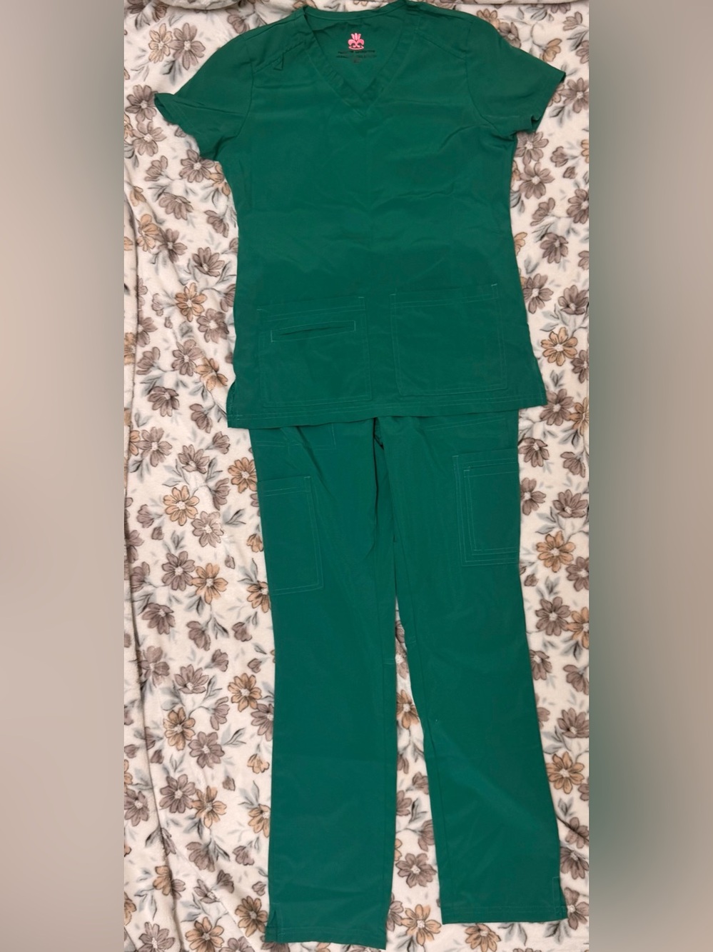 Classic Women's Straight-Leg Medical Scrub Set in Forest Green